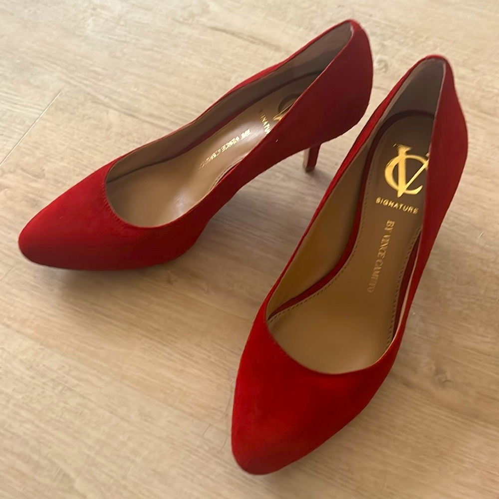 Beautiful Vince Camuto Signature Red Heels